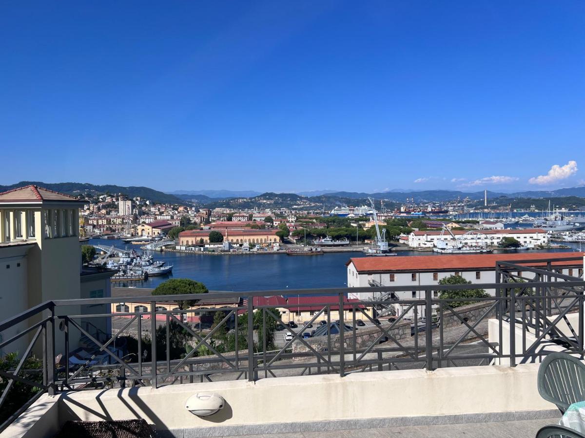 Mare Nostrum La Spezia Kültér fotó