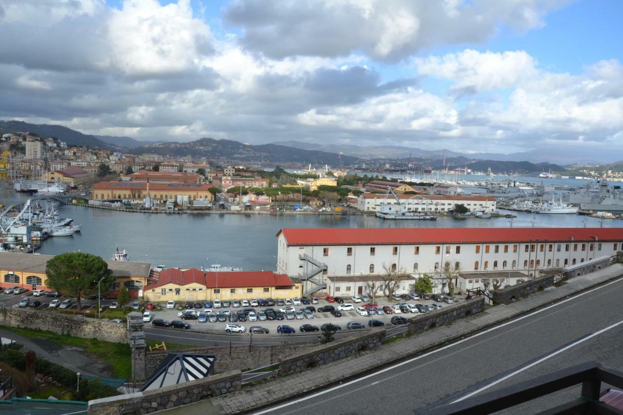 Mare Nostrum La Spezia Kültér fotó